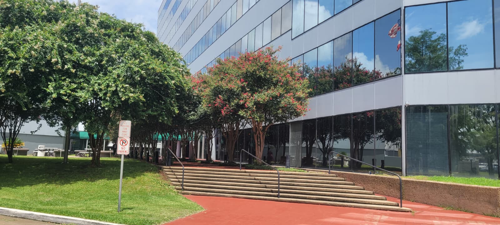 Exterior of the Juliana King University campus